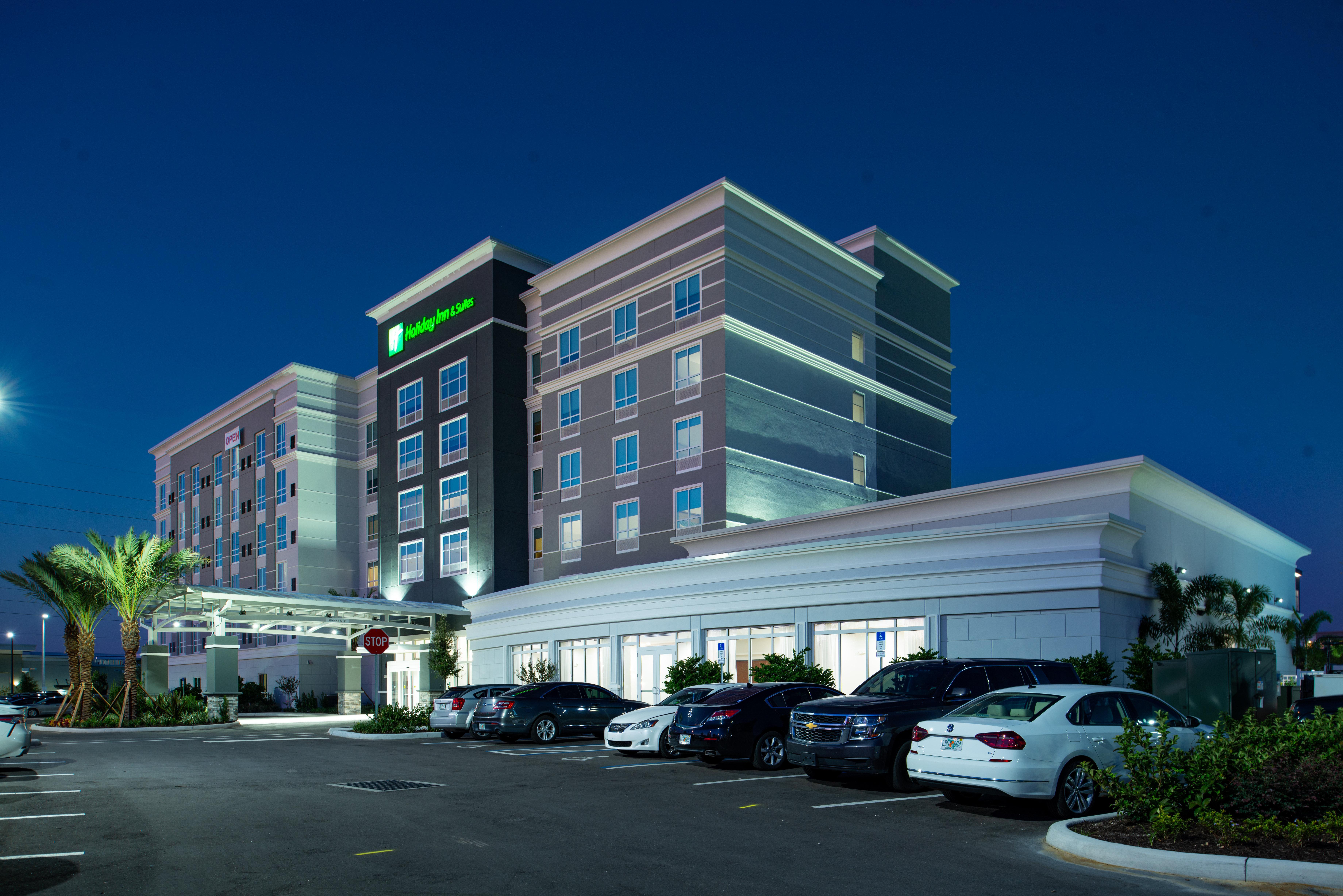 Holiday Inn & Suites Orlando - International Dr S, An Ihg Hotel Екстер'єр фото